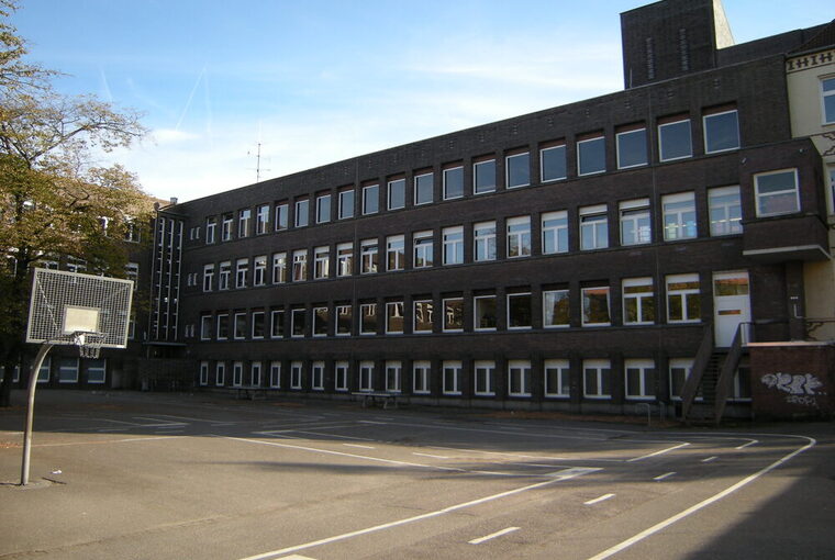 Ansicht vom Carl-Duisberg-Gymnasium in Leverkusen