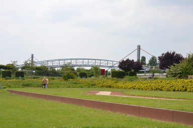 Die Neuland-Brücke