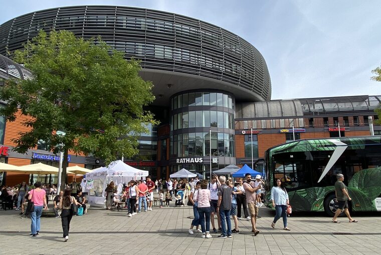 Der Rathausvorplatz