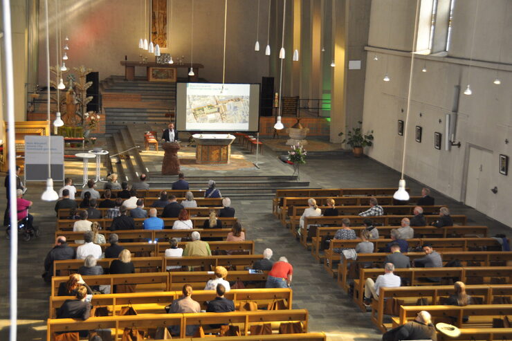 Während der Auftaktveranstaltung in der Herz Jesu Kirche