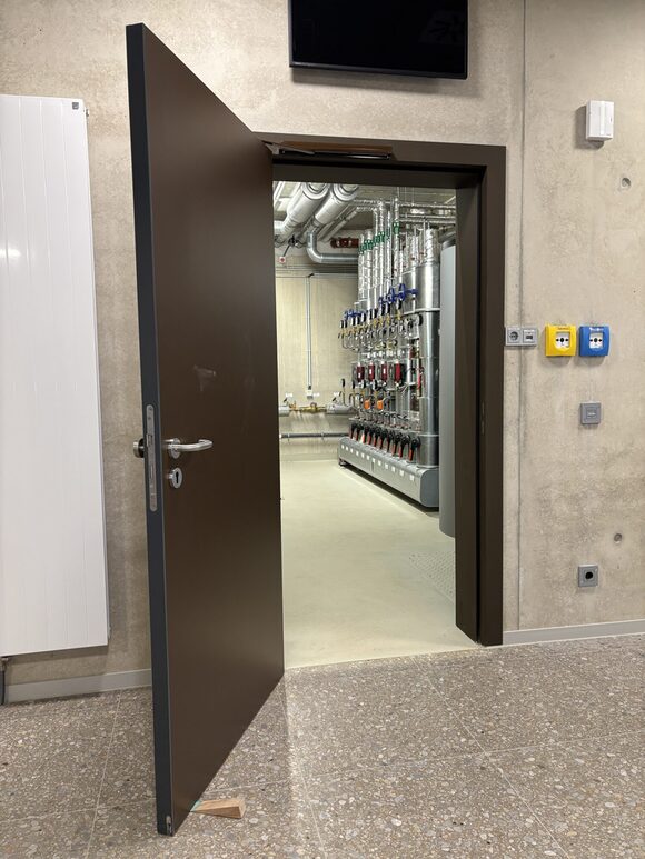 Sporthalle Dönhoffstraße - Blick in den Haustechnikraum