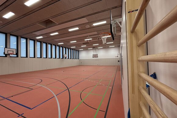 Innenansicht der Sporthalle Dönhoffstraße