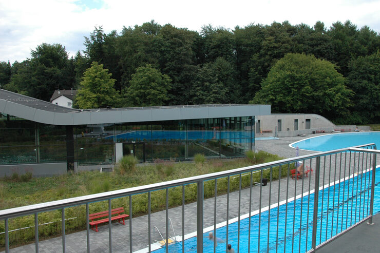 Hallenbad Wiembachtal von außen