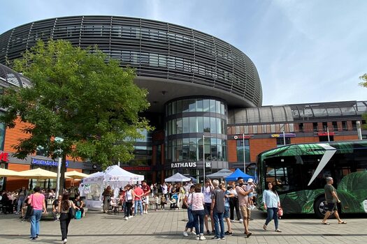 Umweltbörse vor dem Rathaus in Leverkusen