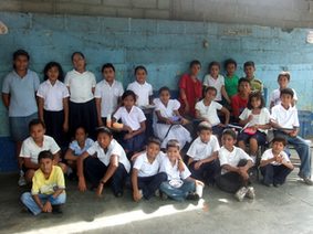 Kinder eines Schulprojektes von Chinantlán