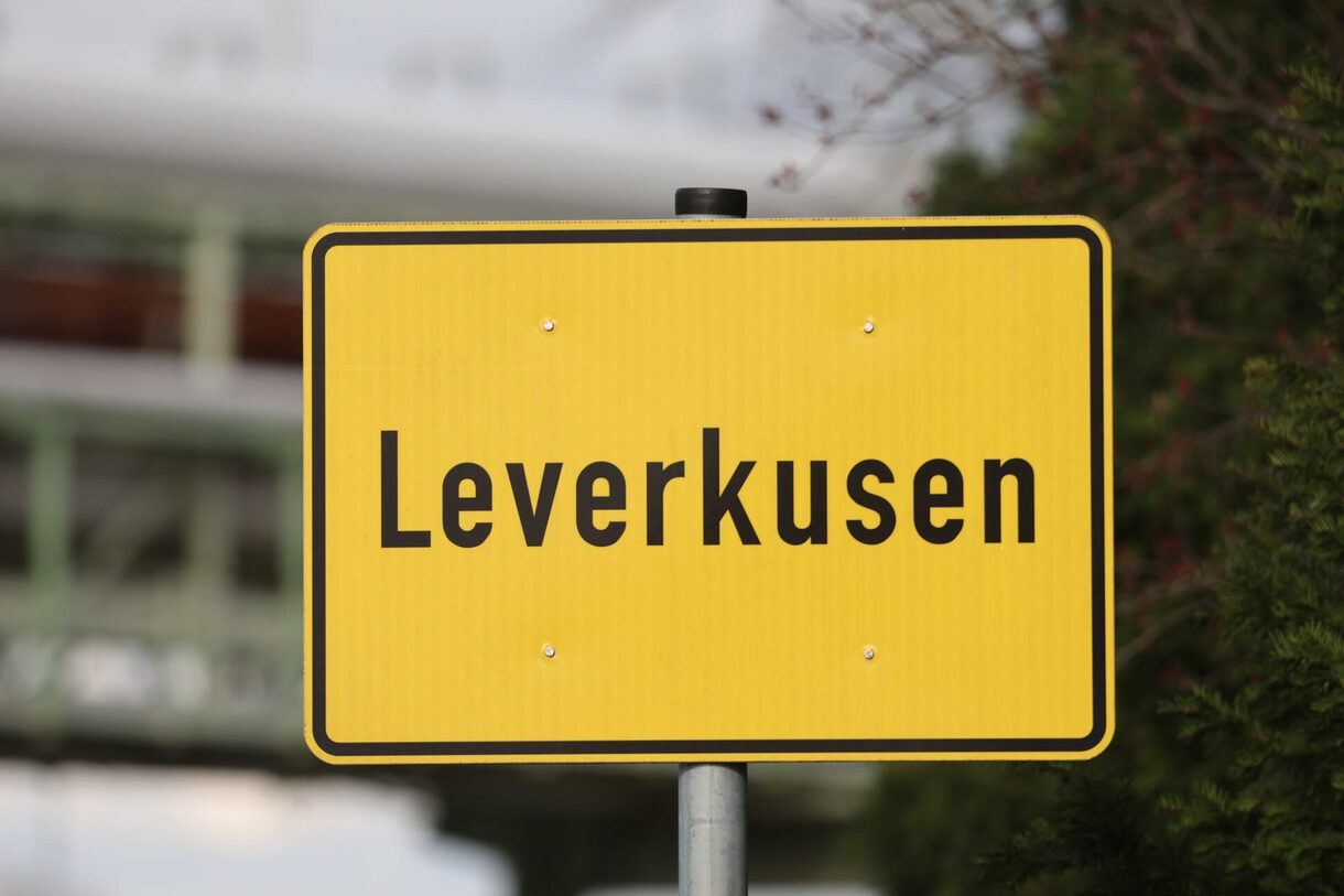 Ortseingangsschild der Stadt Leverkusen
