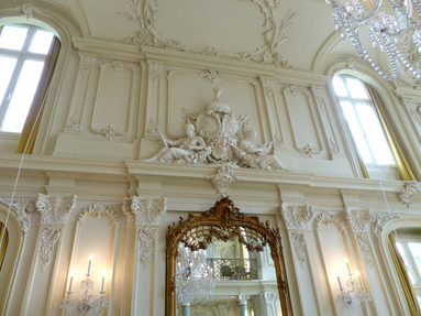 Im Spiegelsaal von Schloss Morsbroich