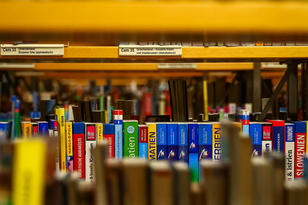 Bücher in der Stadtbibliothek Leverkusen