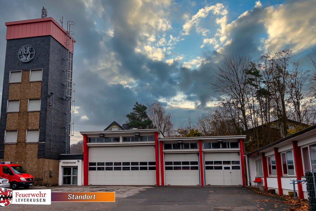 Feuerwache mit Schlauchturm