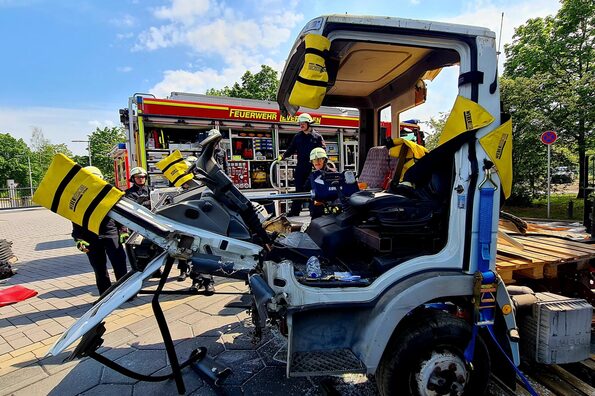 Technische Hilfeleistung Lkw